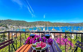 Mykonut Boutique Suites